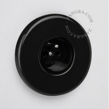 Prise 2P+T en porcelaine noire brillante - Zangra