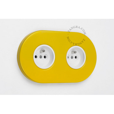 Double prise 2P+T en métal jaune - Zangra