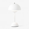 Lampe de table sans fil FlowerPot Matt White VP9 by Verner Panton - &Tradition