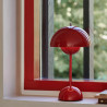 Lampe de table sans fil FlowerPot Matt White VP9 by Verner Panton - &Tradition